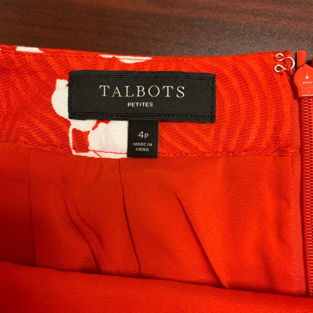 Talbots Red & White Valentines Day Pencil Skirt - Picture 2 of 7